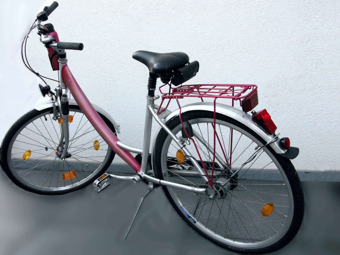 Fahrrad mit 7 Gängen und Tiefeinstieg 28“ FNKleinanzeigen